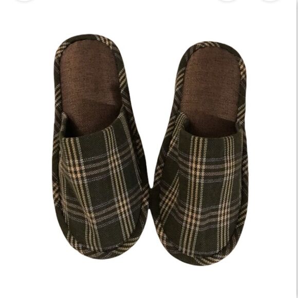 : : NEW Comfy Plaid Slippers : : - Picture 9 of 9